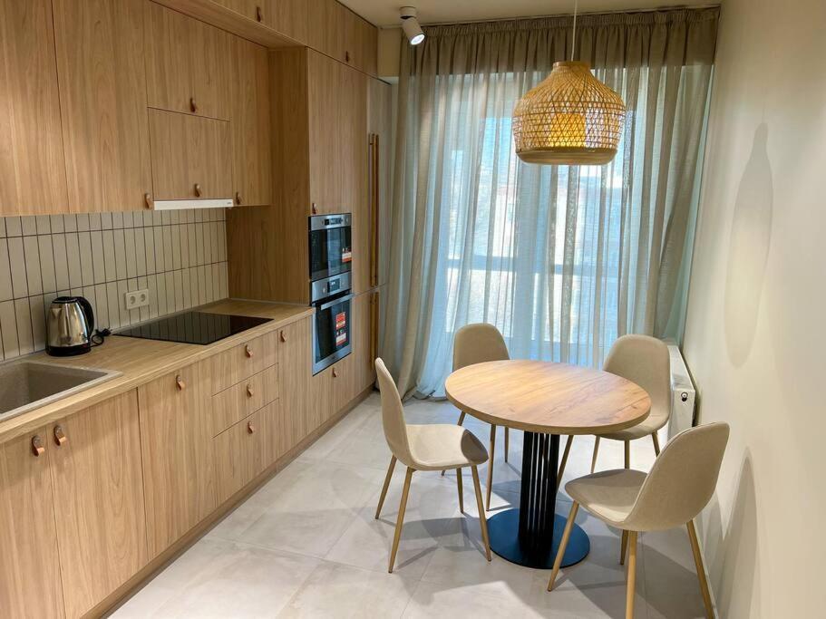 2 Bedroom On Ismail Corner Stefan Cel Mare, New Apartment, Chisinau Center! ภายนอก รูปภาพ